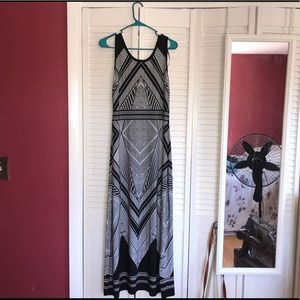 ▪️Black and White Patterned Maxi Dress▫️